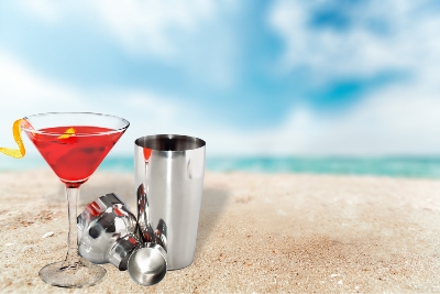 metallic-barman-shaker-with-cocktail-sandy-beach