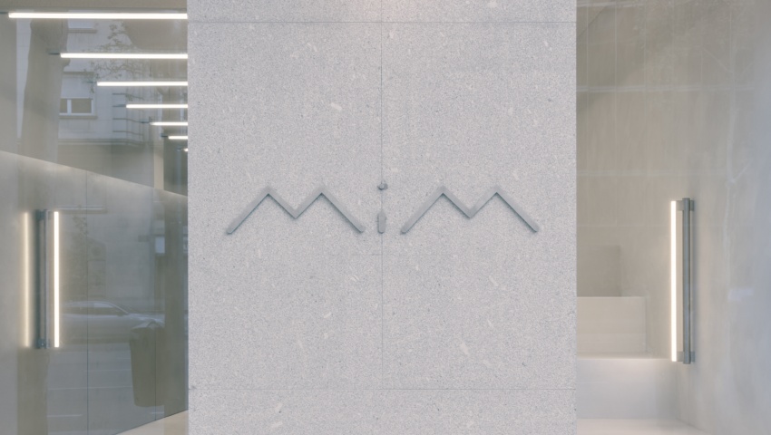 MiM
